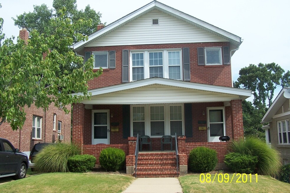 7217 W Park Ave unit 7217, Richmond Heights, MO 63117 - photo 1