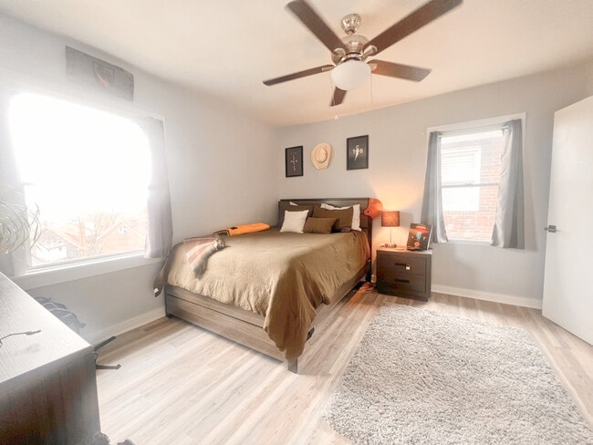 5737 Hobart St unit 5, Pittsburgh, PA 15217 - photo 4