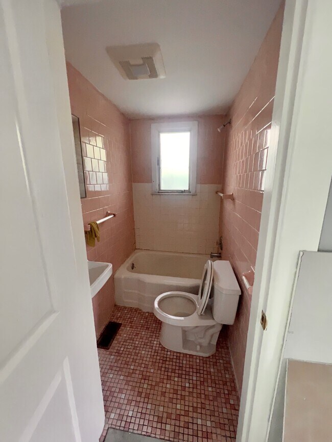 51 Beacon St, Somerville, MA 02143 - photo 5