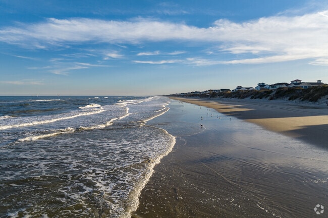 With direct beach access, the homes in Corolla will have you relaxed and craving more sun.