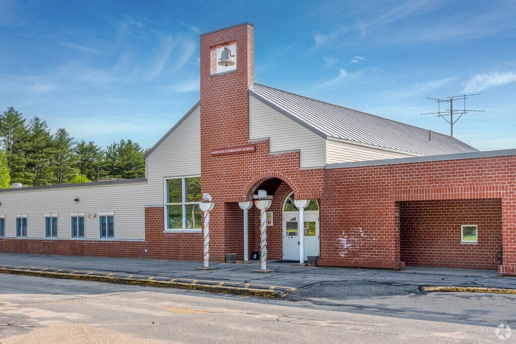 Harrison Elementary School entrance in Harrison, Maine is a place where students can attend.