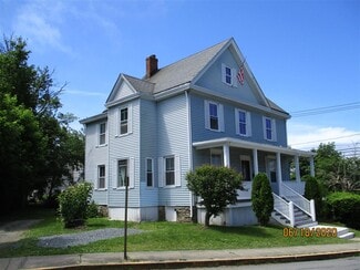 22 Summer St, Newport, RI 02840