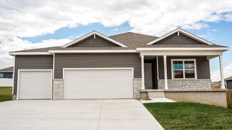 1003 34th St SE, Altoona, IA 50009