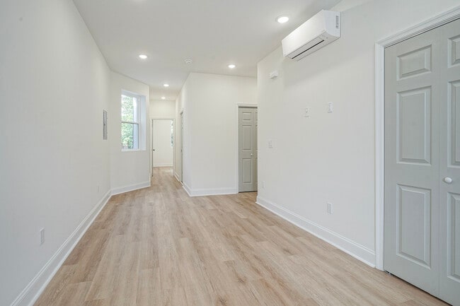 1934 S 23rd St unit 2, Philadelphia, PA 19145 - photo 4