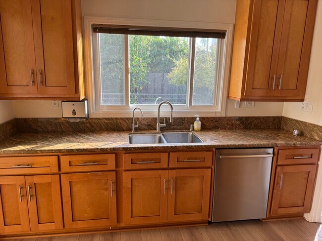 6128 Maryland Dr, Los Angeles, CA 90048 - photo 7