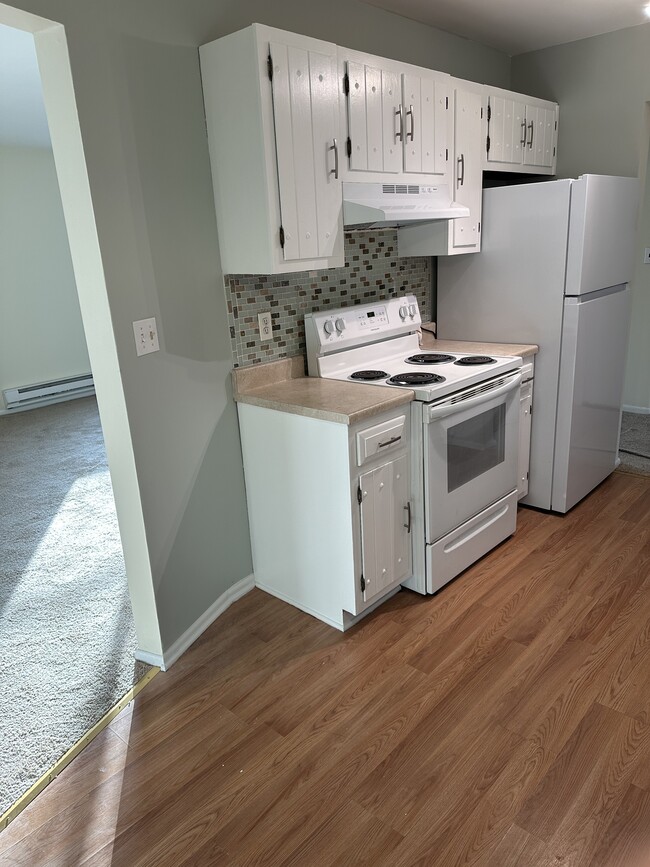 156 Cross Slope Ct unit K, Manalapan, NJ 07726 - photo 5