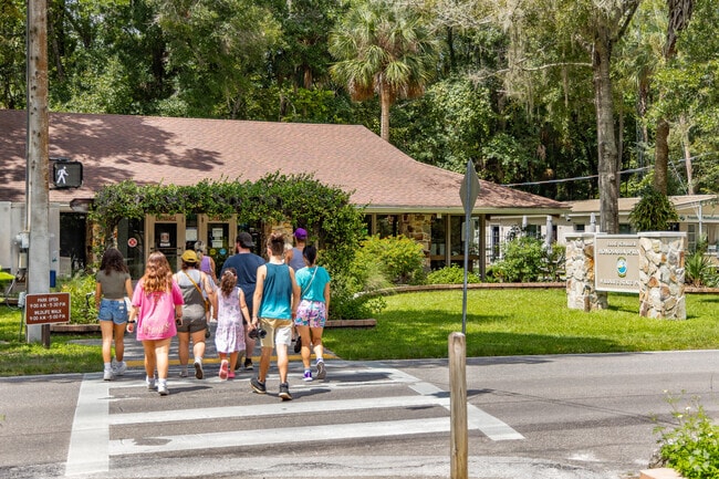 Ellie Schiller Homosassa entrance