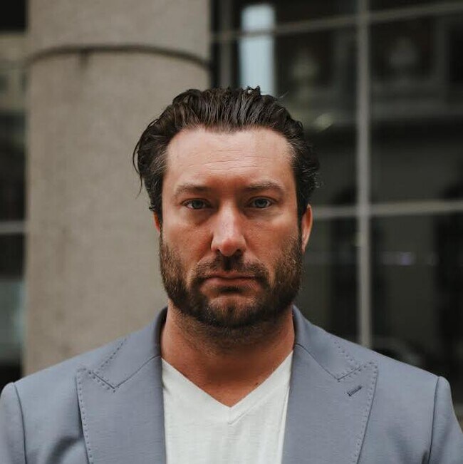 Christopher Linda