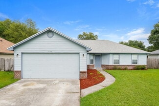571 Charles Pinckney St, Orange Park, FL 32073