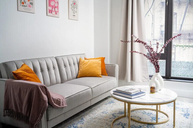 1491 Lexington Ave unit ID1058794P, New York, NY 10128 - photo 2