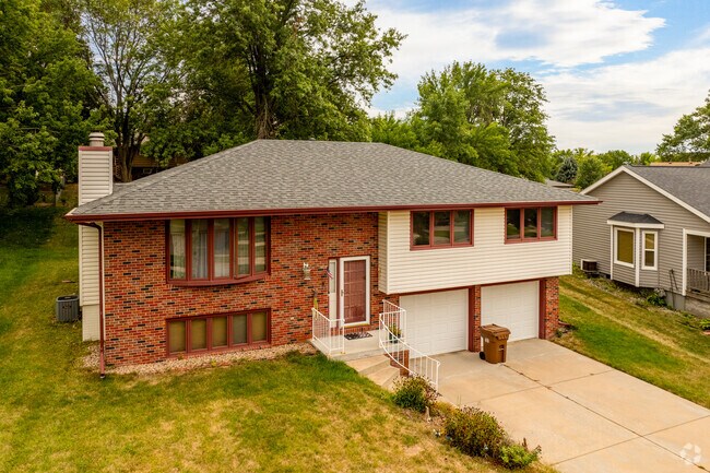 Colonial Hills offers many split-entry styled homes.