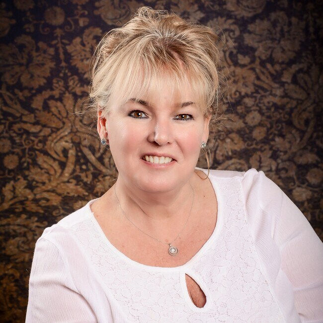 LISA FORD