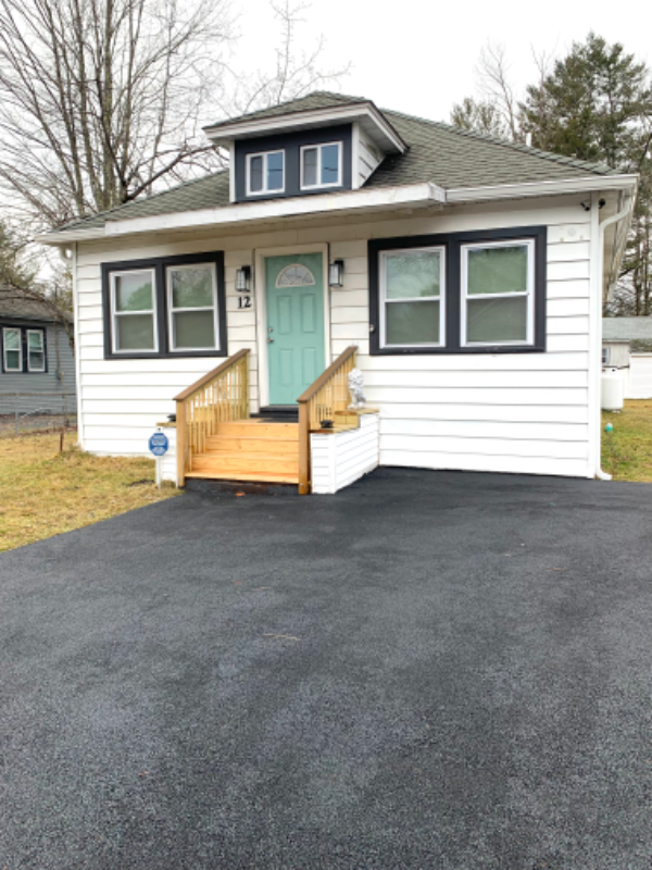12 Broadway, Loch Sheldrake, NY 12759