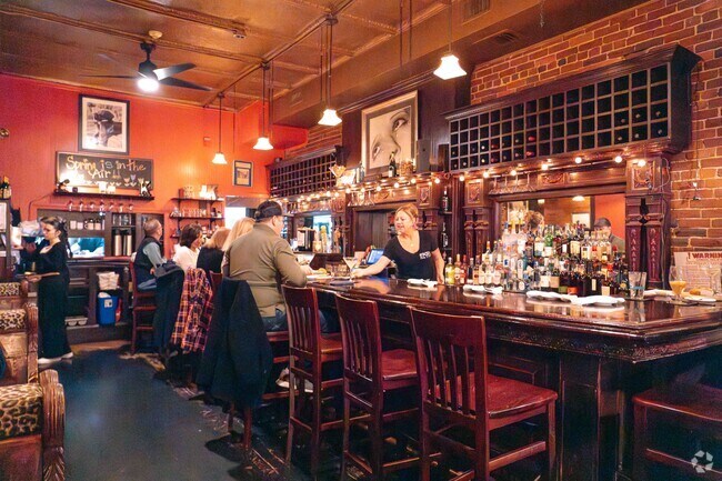 Residents from Walnut Square love to go to Keon's for a delicious dinner and great cocktails.