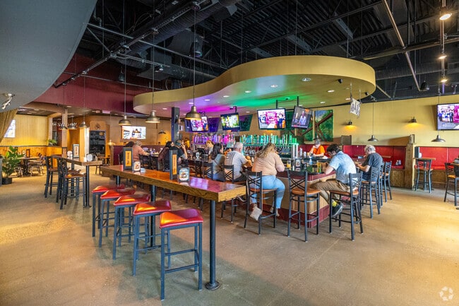 New England's Tap House Grille is a popular local restaurant in the Hooksett neighborhood.