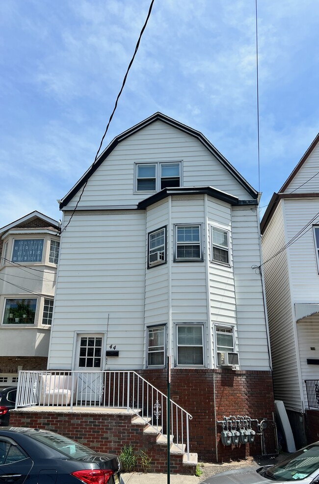 44 Washington St Unit 3, Harrison, NJ 07029
