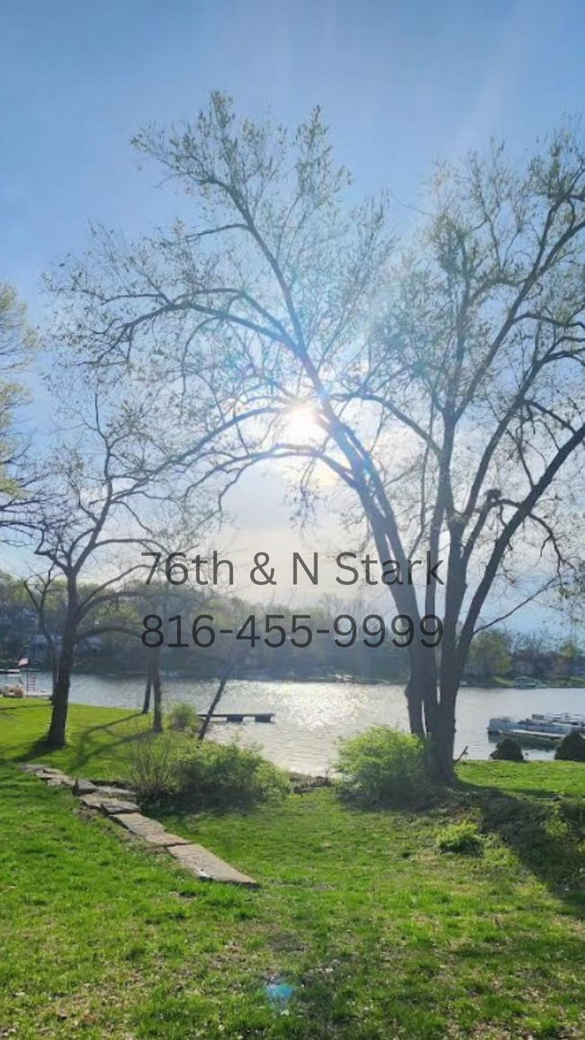 7911 NW Westside Dr, Weatherby Lake, MO 64152