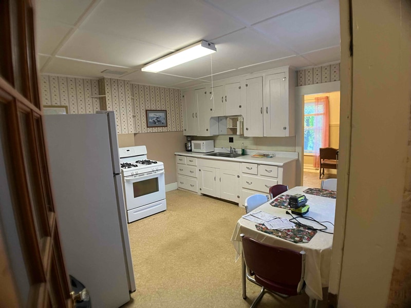 64 Elm St, Northfield, NH 03276 - photo 1