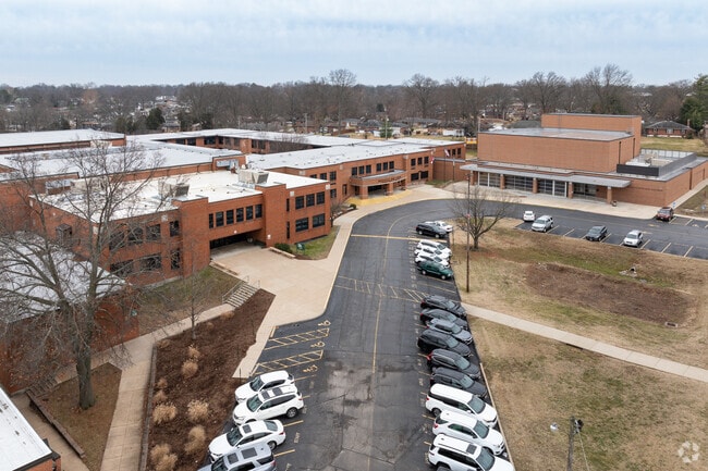 Mehlville High School in Mehlville, MO prioritizes learning and collaboration.