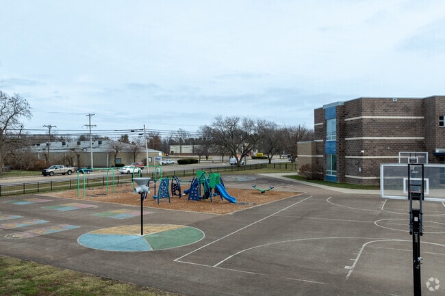 Cox Elementary School is located in Xenia, Ohio.