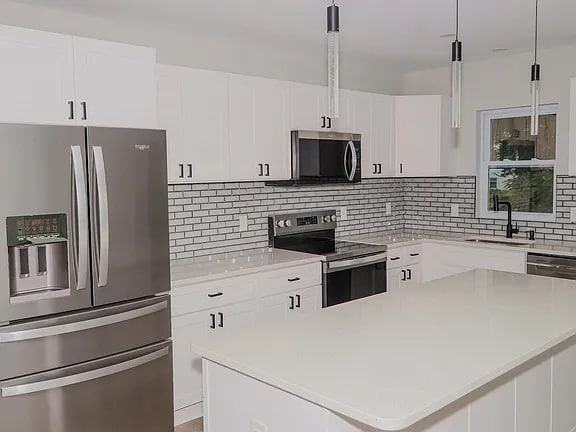 8906 Chestnut Ave, Bowie, MD 20720 - photo 4