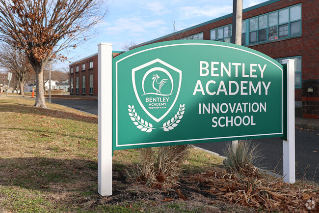 Bentley Academy Charter School provides education in the neighborhood of 
Salem.