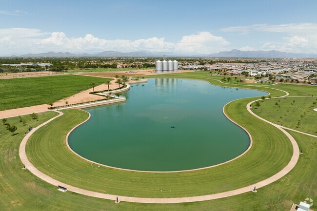 Morrison Ranch Lake has sidewalks spanning its entire perimeter.