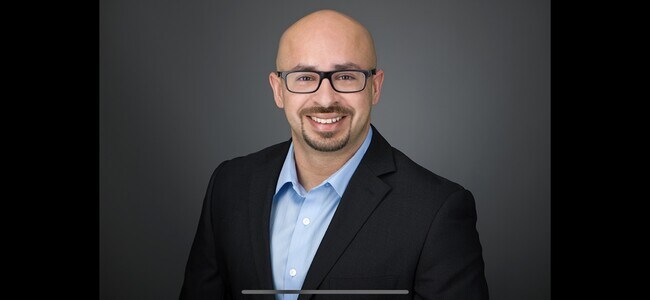 Agent Photo