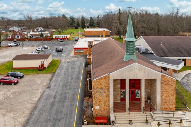 St John's Lutheran Church is at the entrance of the shared lot with St John's Lutheran School.