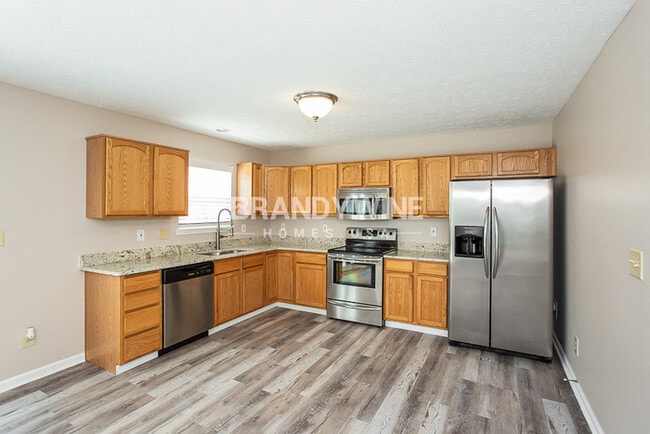 967 Webb Dr, Greenfield, IN 46140 - photo 6