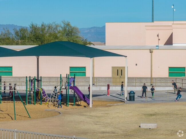 Skyline Ranch Elementary inspires a love for learning and academic curiosity.