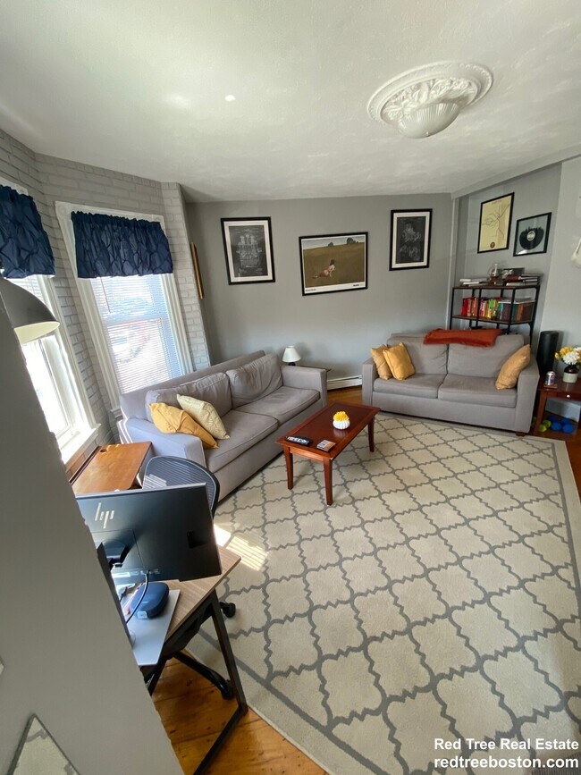 100 Wyman St Unit 2, Boston, MA 02130