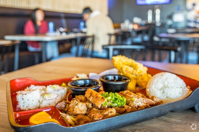 Wabune Sushi has the best teriyaki Bento Bowl in Montelena.