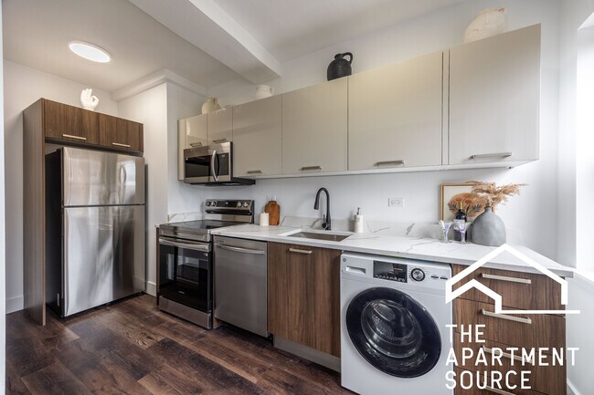 1555 W Hollywood Ave unit 401, Chicago, IL 60660 - photo 6