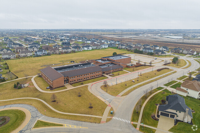 Danielle-Joy Peterson Elementary School has a student-teacher ratio of 16 to 1.