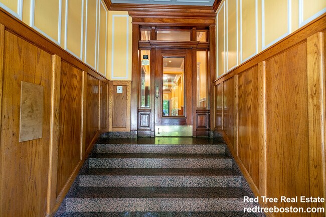 98 Queensberry St unit 14, Boston, MA 02215 - photo 3