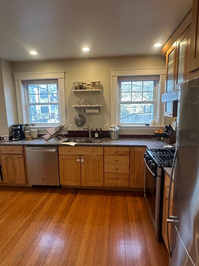 65 Reservoir St unit 65, Cambridge, MA 02138 - photo 3