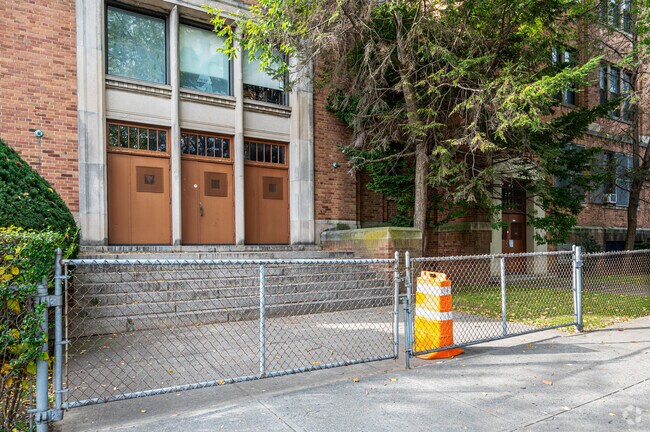 Cristo Rey Brooklyn High School has  a student-teacher ratio of 10 to 1