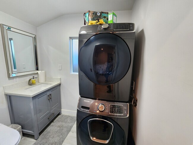 7000 Andasol Ave, Van Nuys, CA 91406 - photo 7