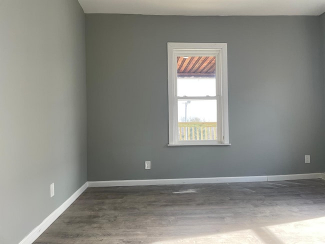 811 High St unit 1R, Holyoke, MA 01040 - photo 4