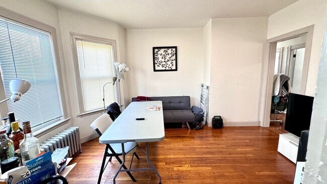 17 Antwerp St unit 1, Brighton, MA 02135 - photo 2