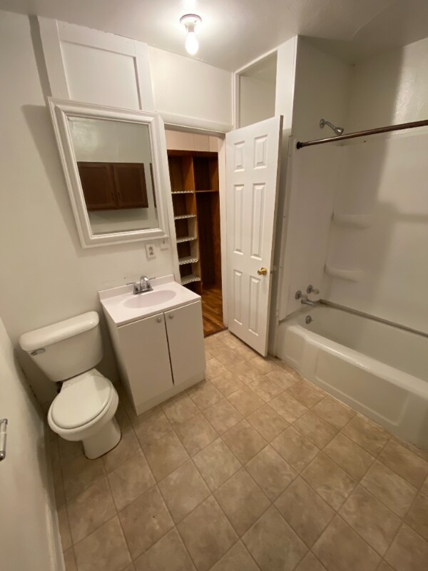 922 7th St E unit Bottom Unit, Menomonie, WI 54751 - photo 5
