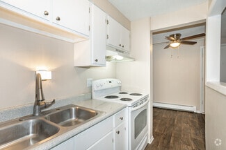 3300 S Washington St, Englewood, CO 80113