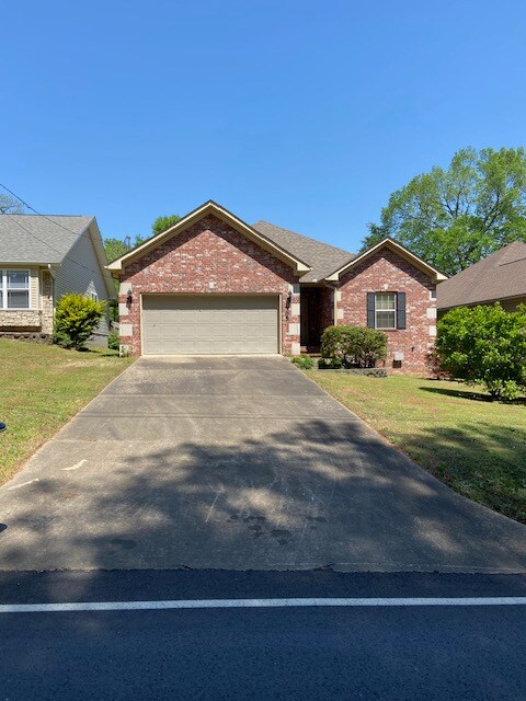 305 Lakeside Rd, Hot Springs, AR 71901