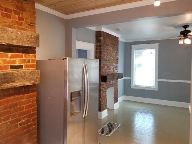 847 York St unit Apartment 2, Newport, KY 41071 - photo 2