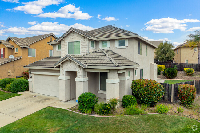 Homes in Harding are within walking distance to the Galleria Mall and restaurants.