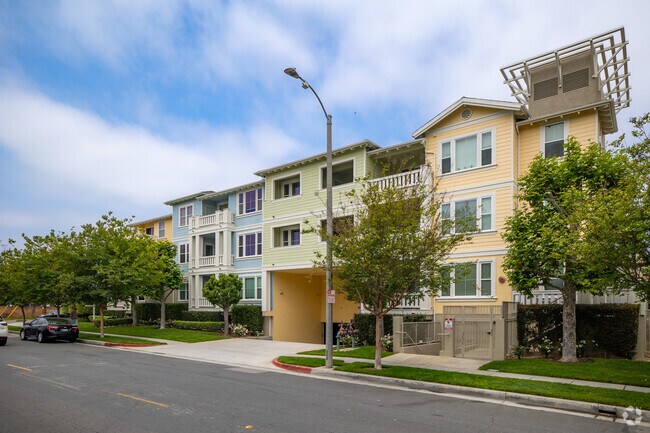 About 2367 Jefferson St, Torrance CA | HOAs, Reviews, Amenities