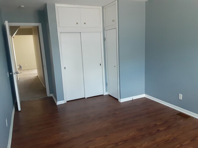 3329 Sashabaw Rd unit 1, Waterford, MI 48329 - photo 5