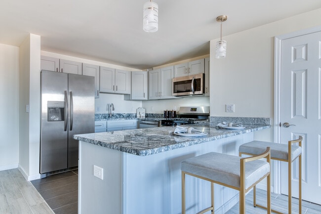 123 S Munn Ave unit 7L, East Orange, NJ 07018 - photo 2