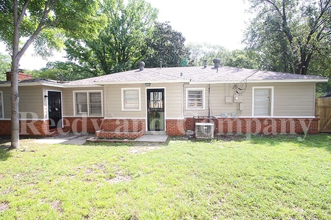 1555 S Perkins Rd, Memphis, TN 38117 - photo 3